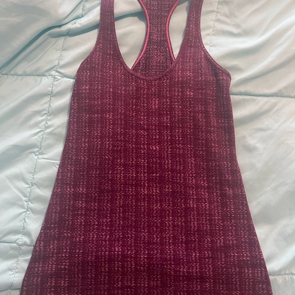 Two Lululemon tanks-size 6 - Picture 5 of 7